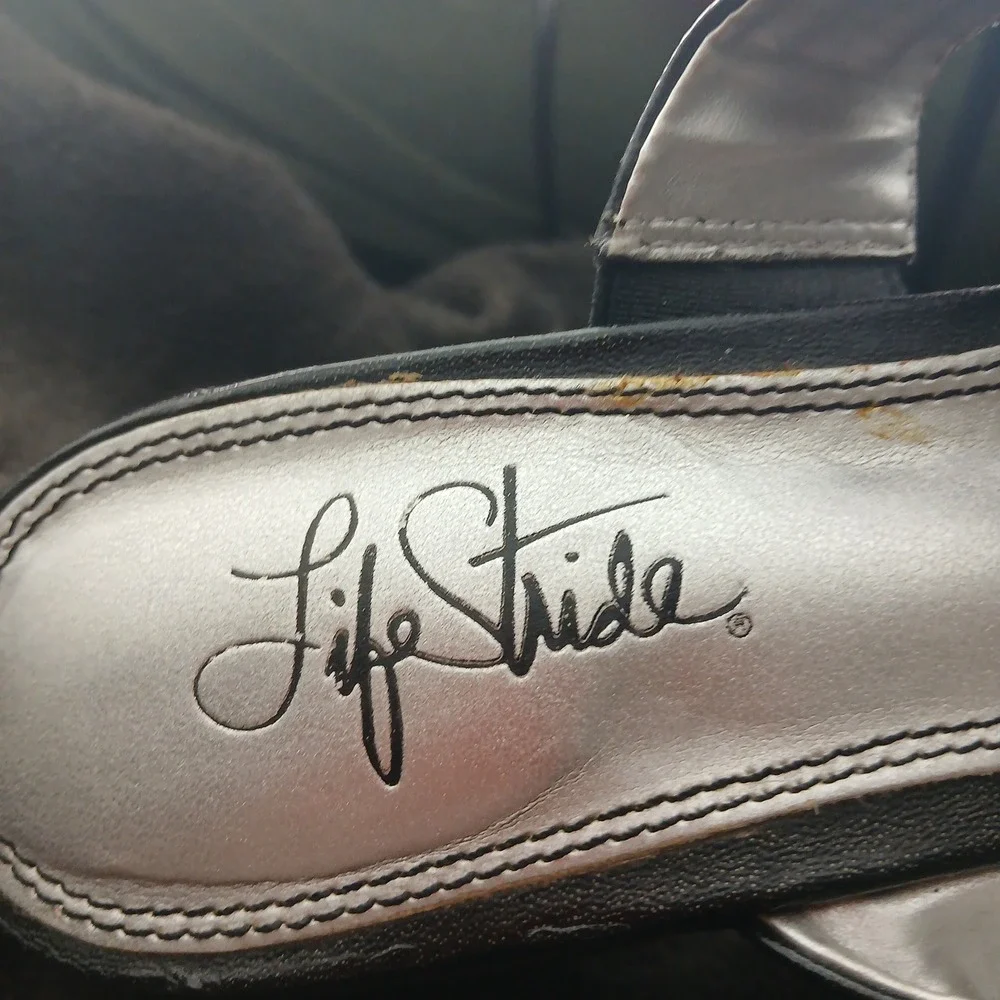 LifeStride Solaris Wedge‎ Sandals 8M Black Beaded T-Strap Slip On Y2K Officecore